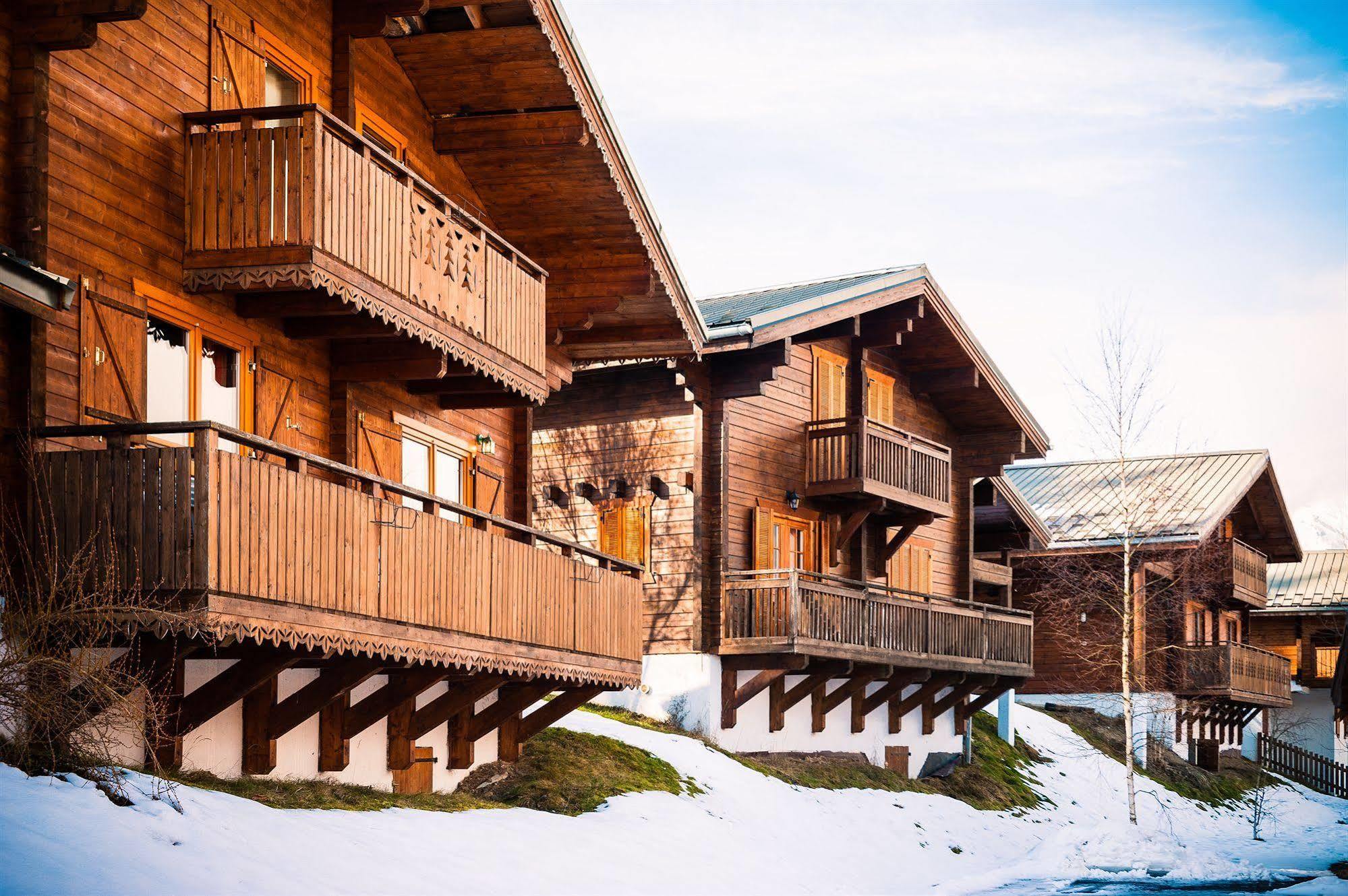 Residence Nemea Les Chalets Du Bois De Champelle Morillon Exterior foto