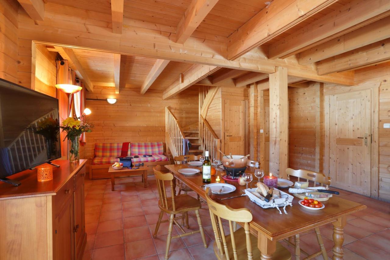 Residence Nemea Les Chalets Du Bois De Champelle Morillon Exterior foto
