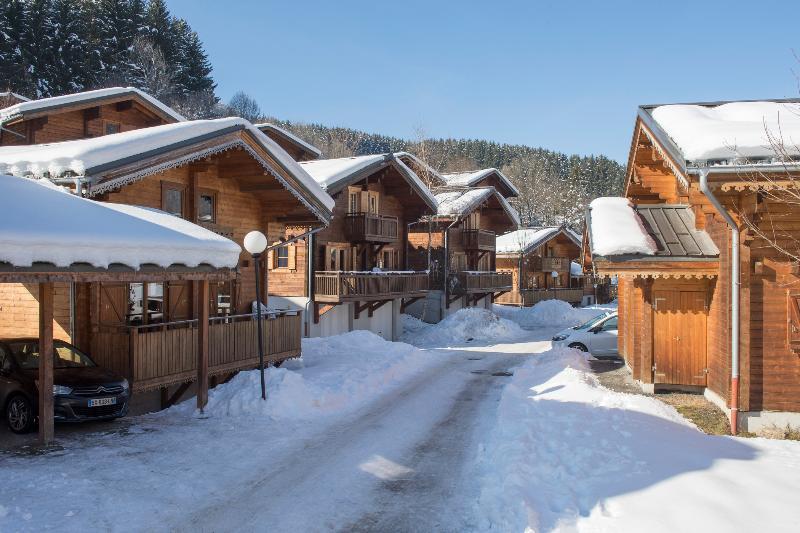 Residence Nemea Les Chalets Du Bois De Champelle Morillon Exterior foto