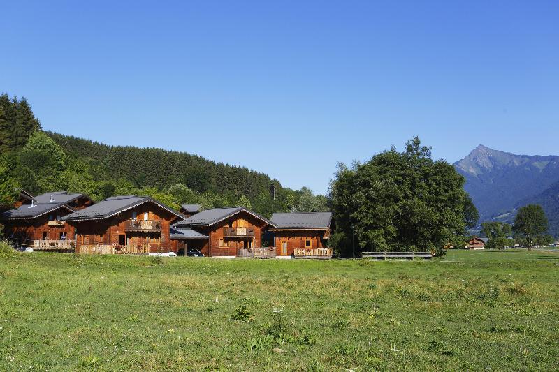 Residence Nemea Les Chalets Du Bois De Champelle Morillon Exterior foto