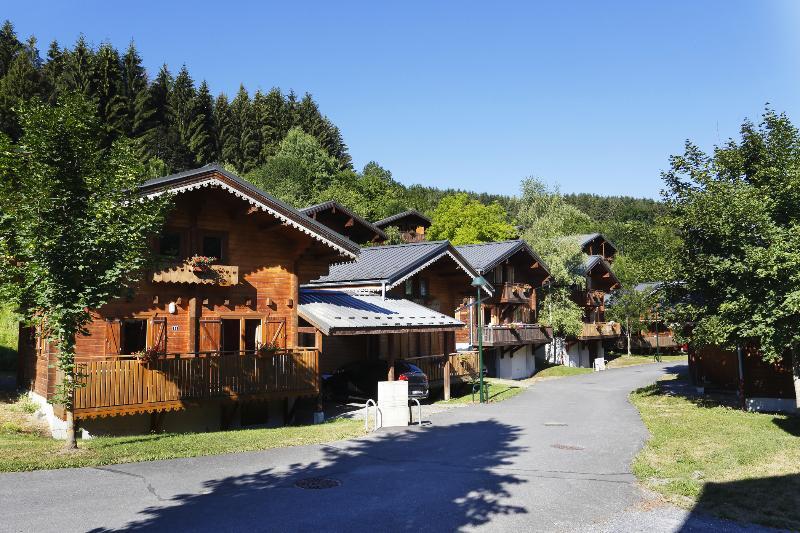 Residence Nemea Les Chalets Du Bois De Champelle Morillon Exterior foto